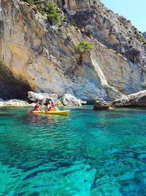 wp-content/uploads/2022/01/kayak-tour-mallorca-coast-sant-elm.jpg
