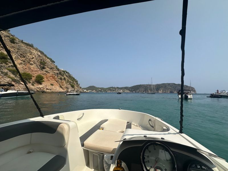 bare boat rental in santa ponsa area