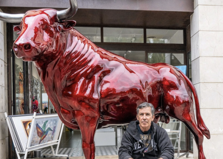 Bull statue Frank Kruger
