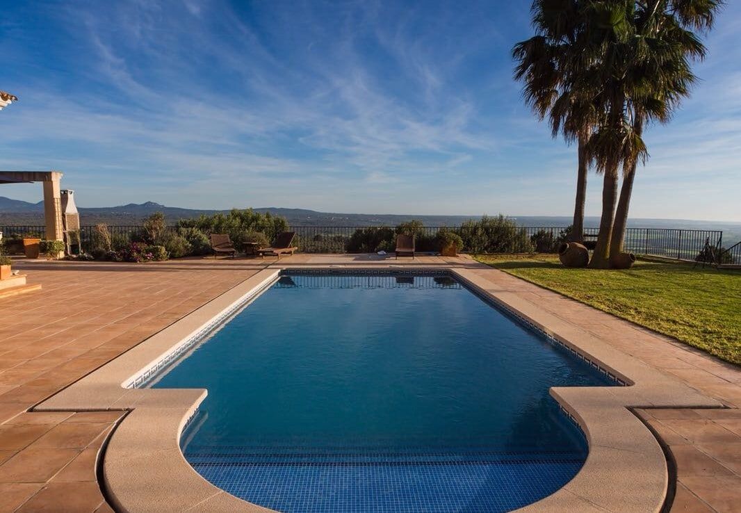 puntiro%CC%81 country views