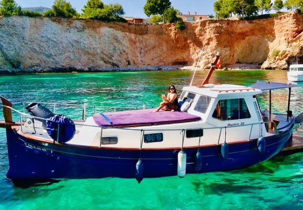 Sailing Mallorca’s Llaüts: Tradition and Slow Travel