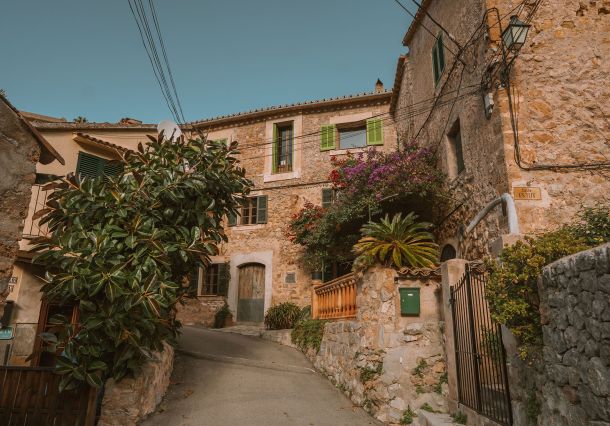 Deia article villages compressed