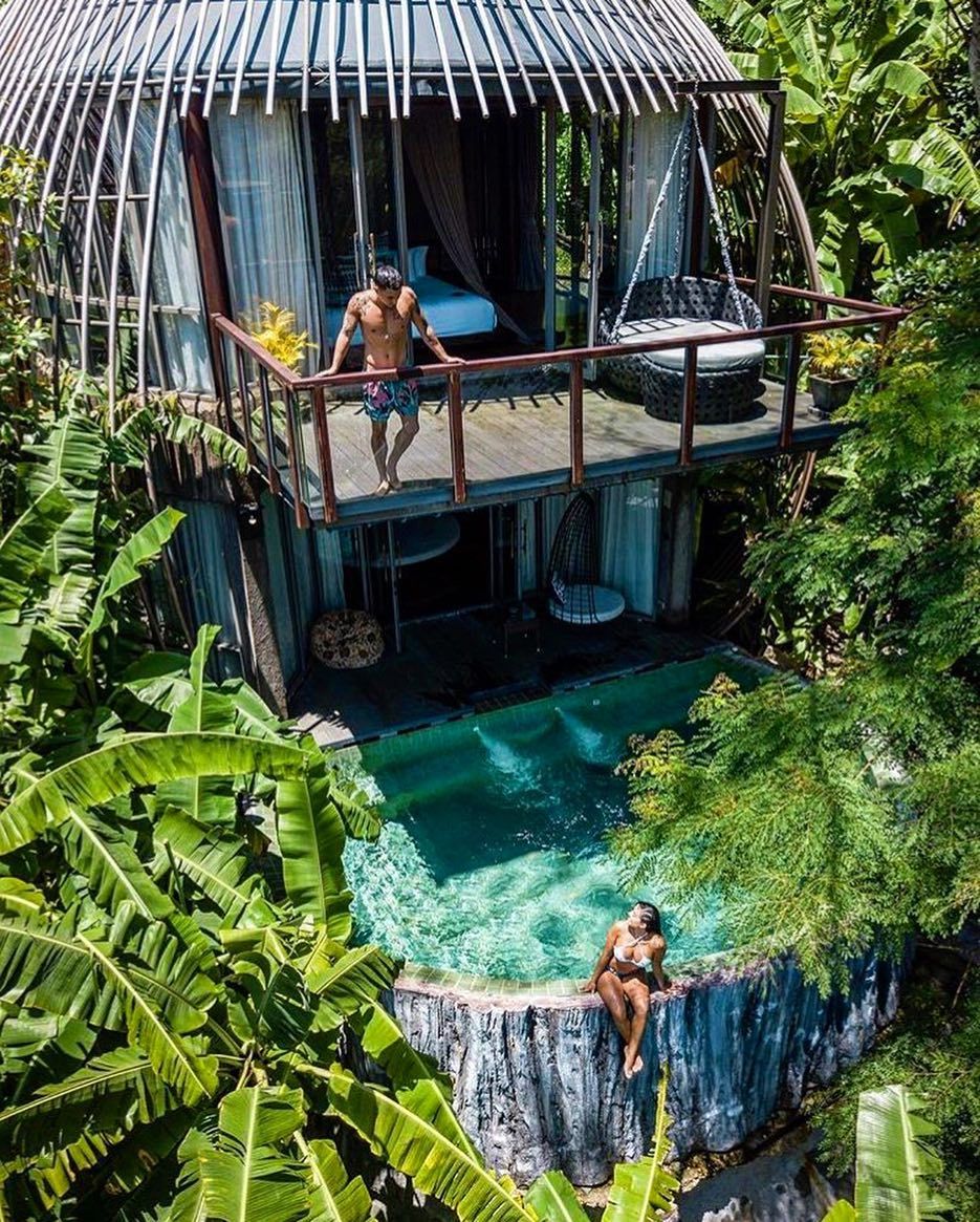 honeymoon couple Thailand