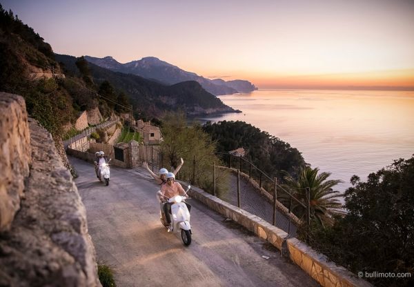 vespa hire mallorca