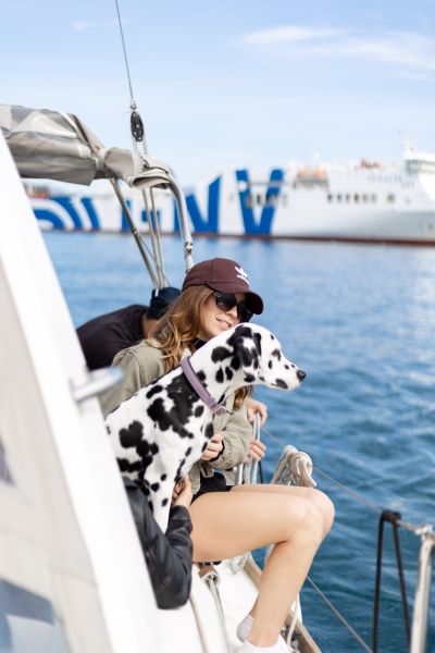 dog friendly boat charter scaled