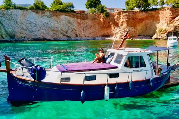 Sailing Mallorca’s Llaüts: Tradition and Slow Travel