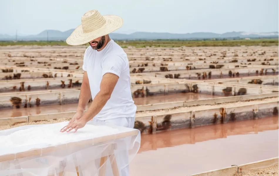 flor de sal es trencs scaled 2dda58f0