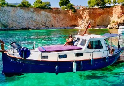Llaut Private Charter 3f10fc8f