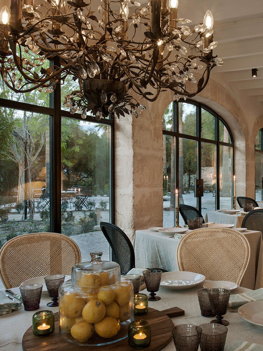 jaracanda restaurant finca serena 65112573