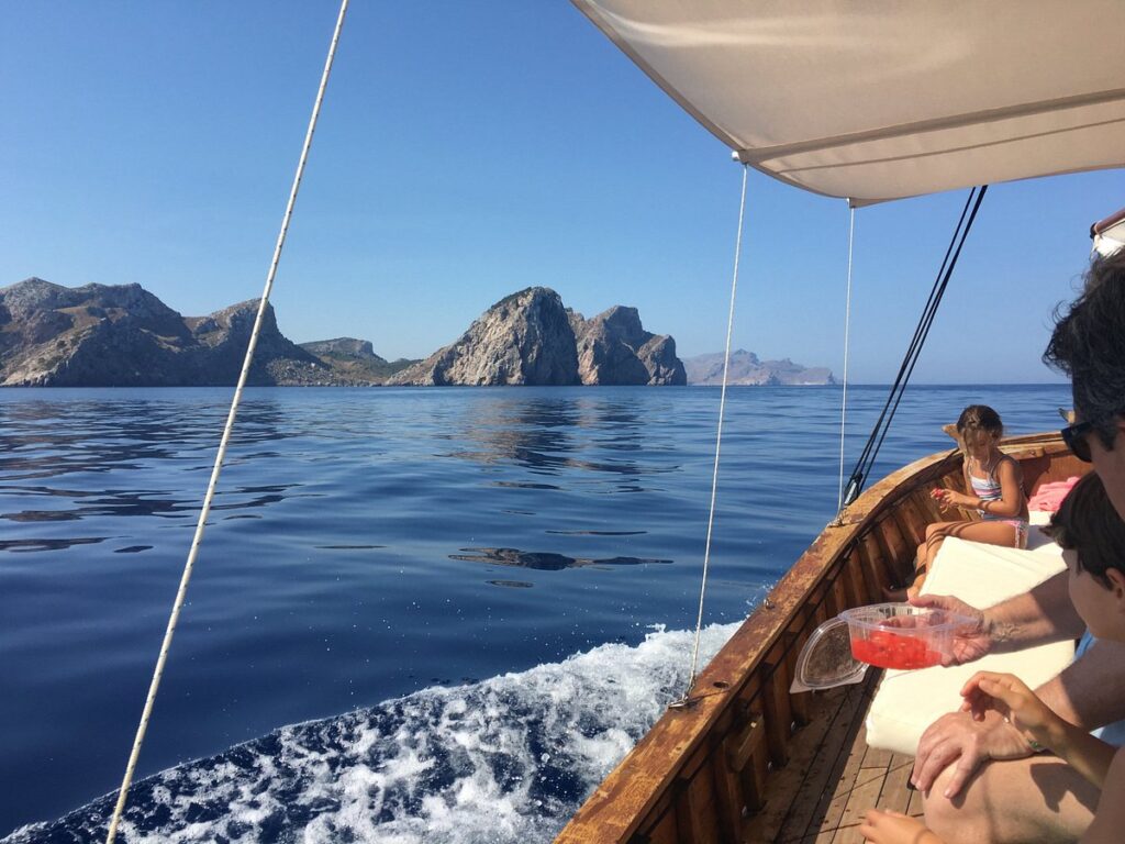 Llaut sailing