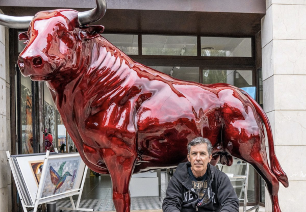 Bull statue Frank Kruger 3769594b