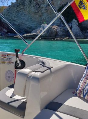 wp-content/uploads/2022/04/bare-boat-rental-santa-ponsa.jpg