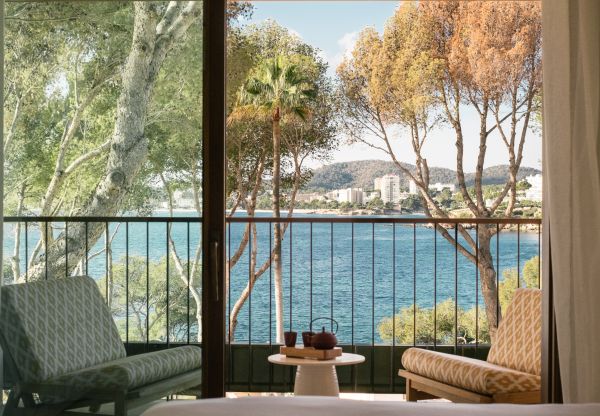 mallorca-stay-bedroom-sea-view-suite-terrace
