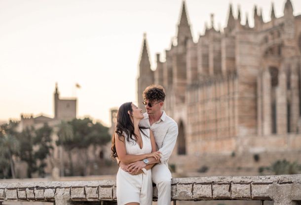 Couple Cathedral La Seu compressed scaled e1633336321289 d00b0b22