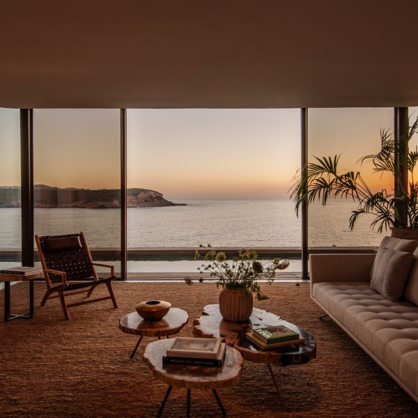 The Cliffhanger Living Room by sunset d2afa0b7