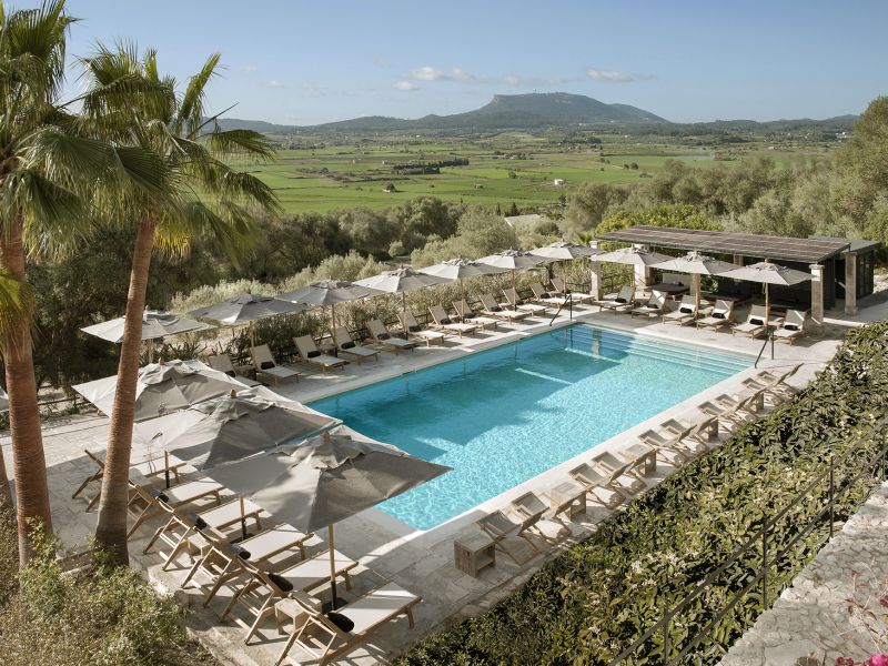 The pool at Finca Serena